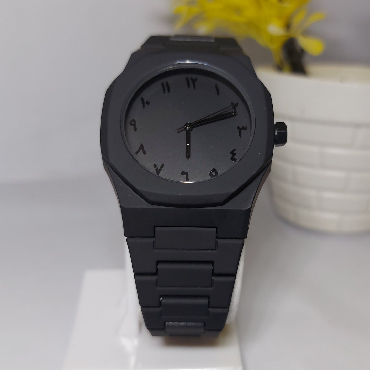 Black Arabic Aura Watch
