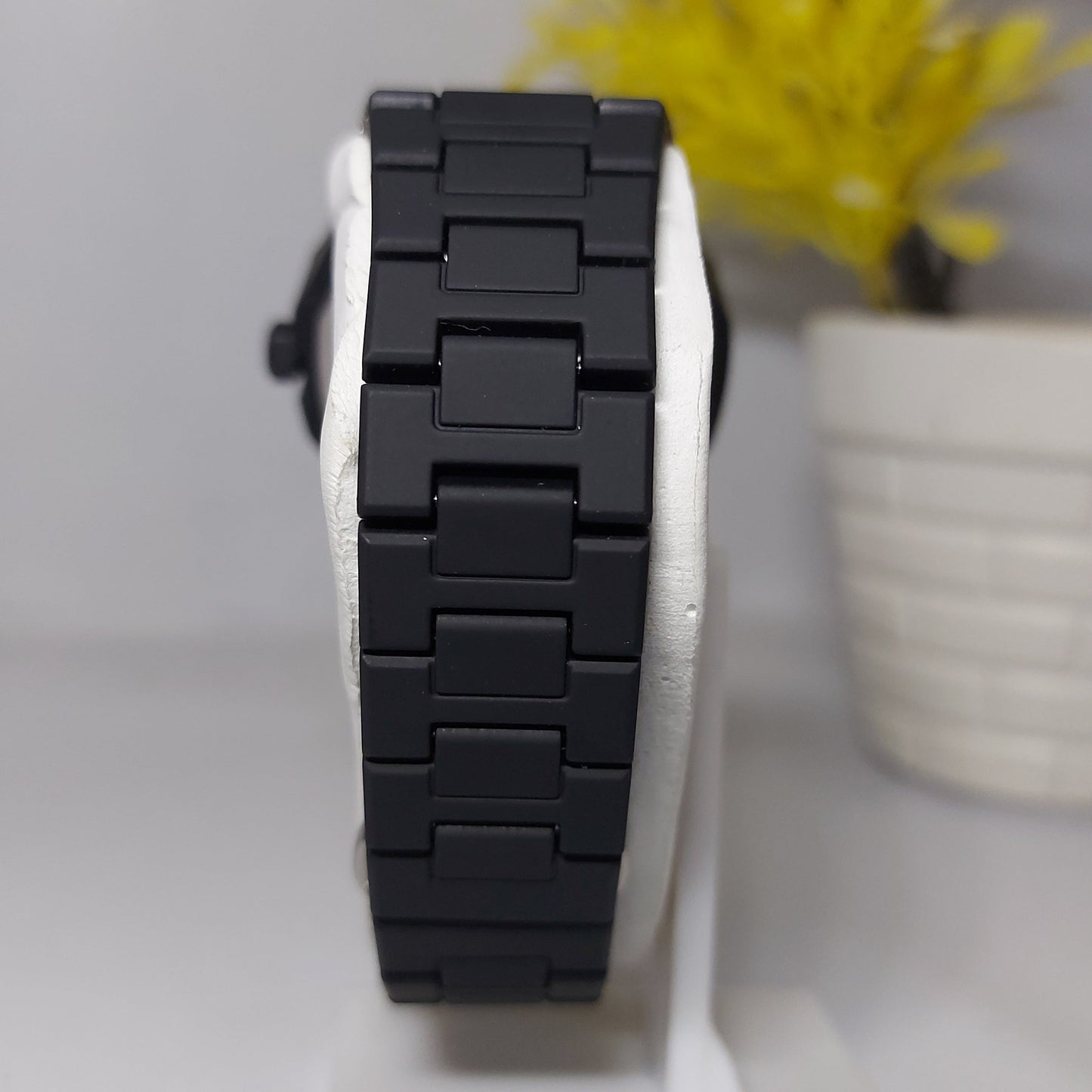 Black Arabic Aura Watch