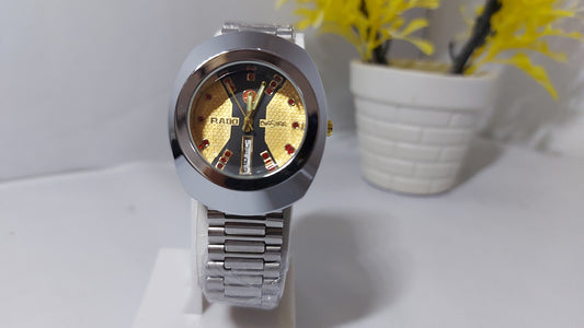 Rado Regular Chain
